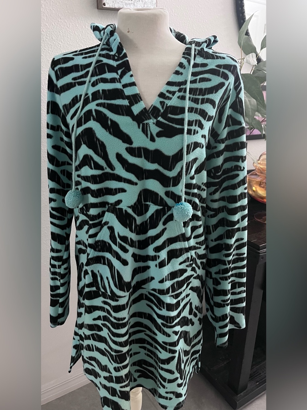 Jenni Aqua and Black Zebra-Print V-Neck Hoodie
